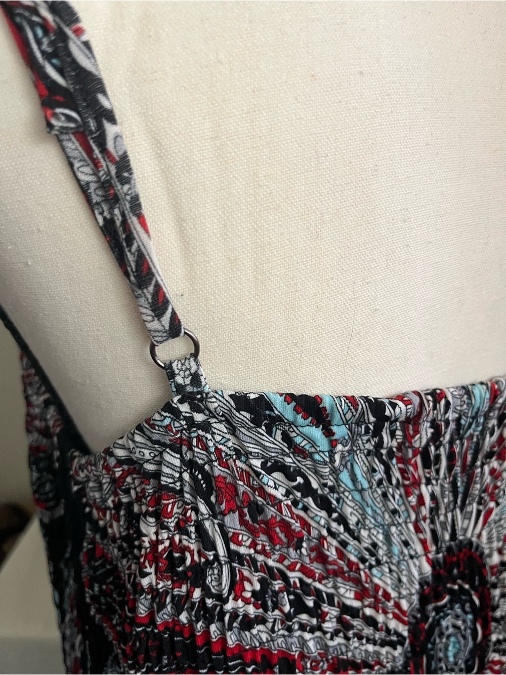 Sleeveless Bohemian Mandala Print Maxi Dress in Red & Blue - Picture 10 of 12